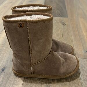 EMU girls boots